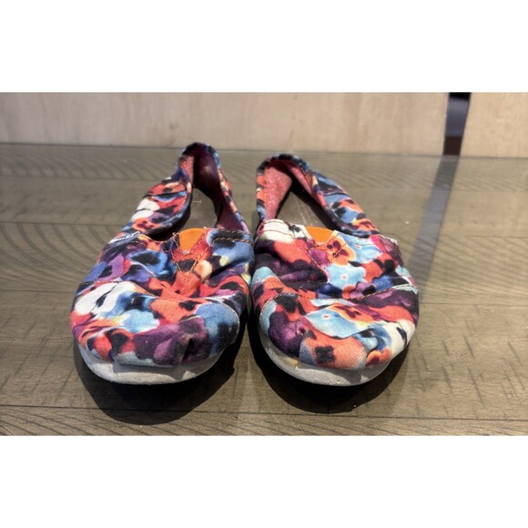Toms Womens Flats Classic Loafers Slip-On Shoes Size 7.5 floral flowers color - Picture 1 of 6